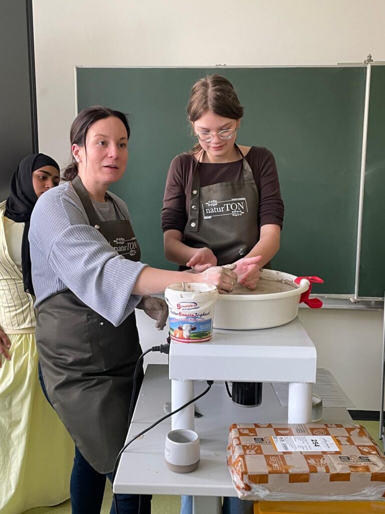 9c5db548-715f-4e7a-87f4-ed210bea5135